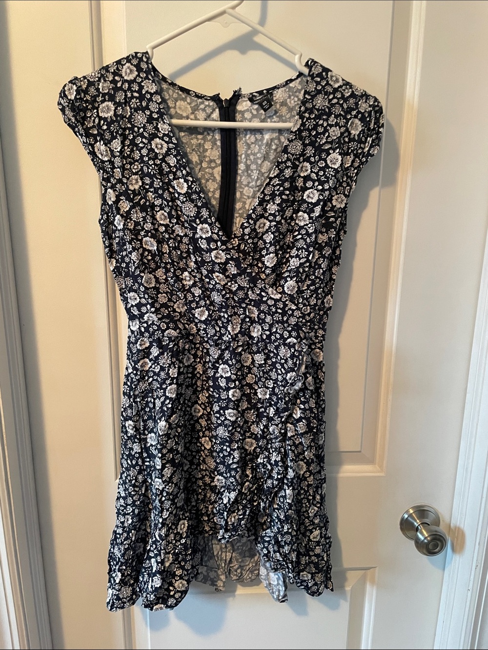 Floral V-Neck Fit & Flare Dress - Navy White 00